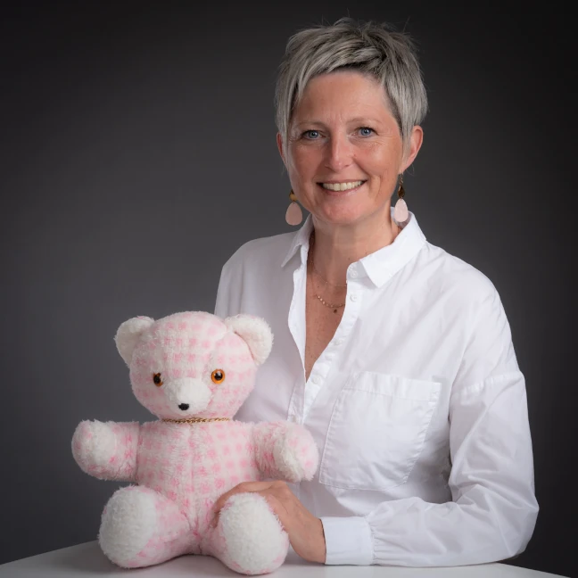 Portail Laure PILLET avec peluche